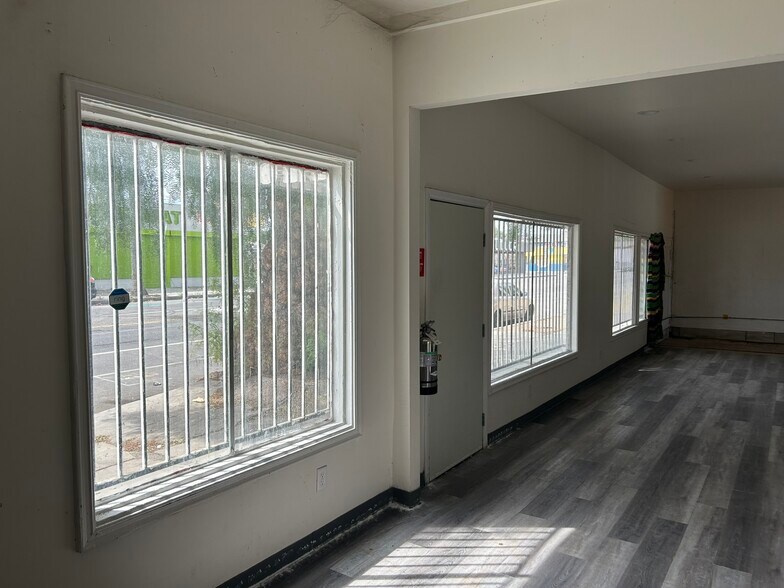 More Photos Of 8122 Avalon Blvd, Los Angeles Storefront Retail Residential For Lease