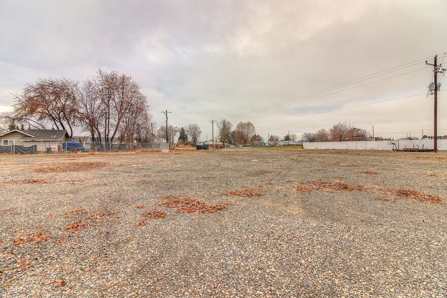 More Photos Of 525 E Wine Country Rd, Grandview Land For Sale
