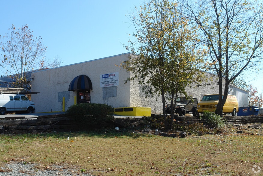 Primary Photo Of 5942 Goshen Springs Rd, Norcross Light Distribution For Sale