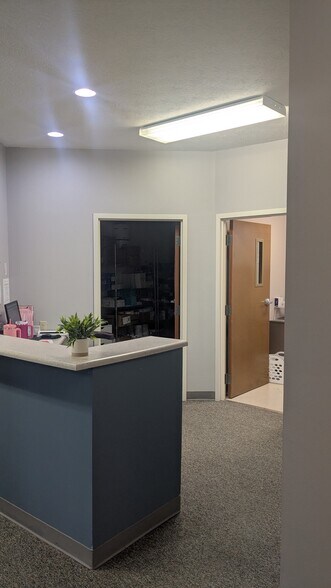 More Photos Of 101 Cross St, Waveland Office For Sale