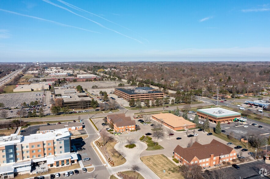 More Photos Of 27620 Farmington Rd, Farmington Medical For Lease