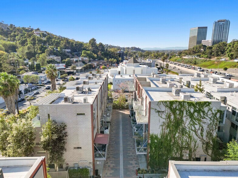 More Photos Of 3450 Cahuenga Blvd W, Los Angeles Office Residential For Lease