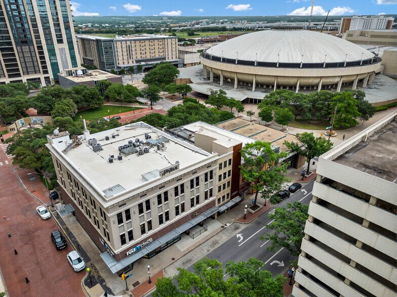 More Photos Of 901 Houston St, Fort Worth Office For Lease