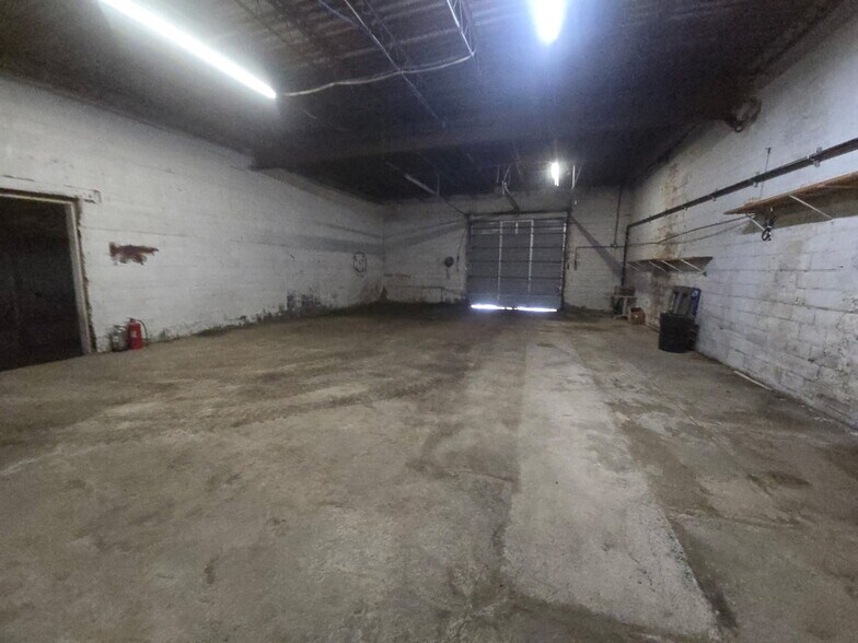 More Photos Of 337-341 Liberty St, Newburgh Warehouse For Lease