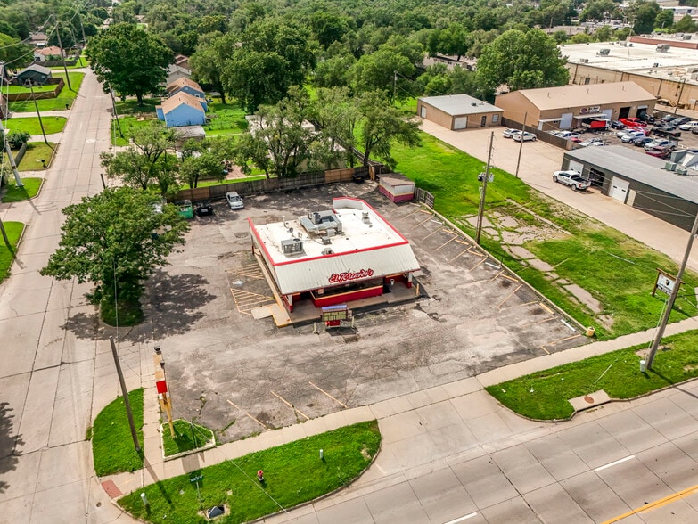 More Photos Of 503 N West St, Wichita Fast Food For Sale
