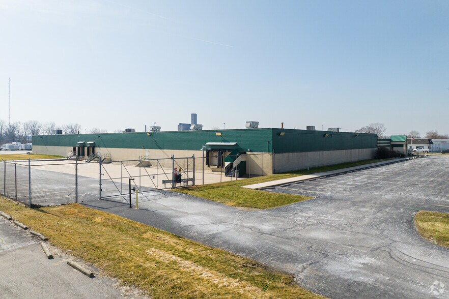 More Photos Of 4755 South Ave, Toledo Warehouse For Sale