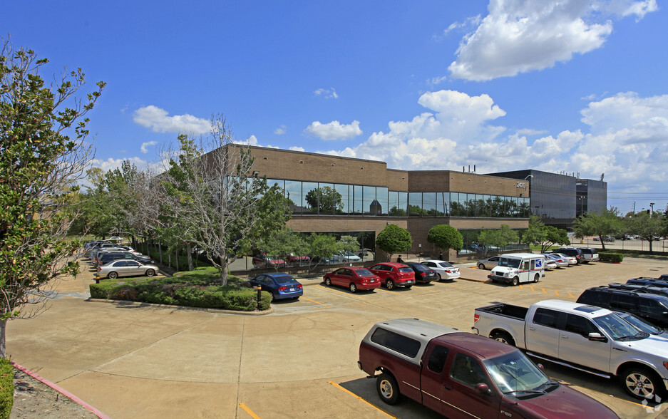 Primary Photo Of 2470 Gray Falls Dr, Houston Office For Lease