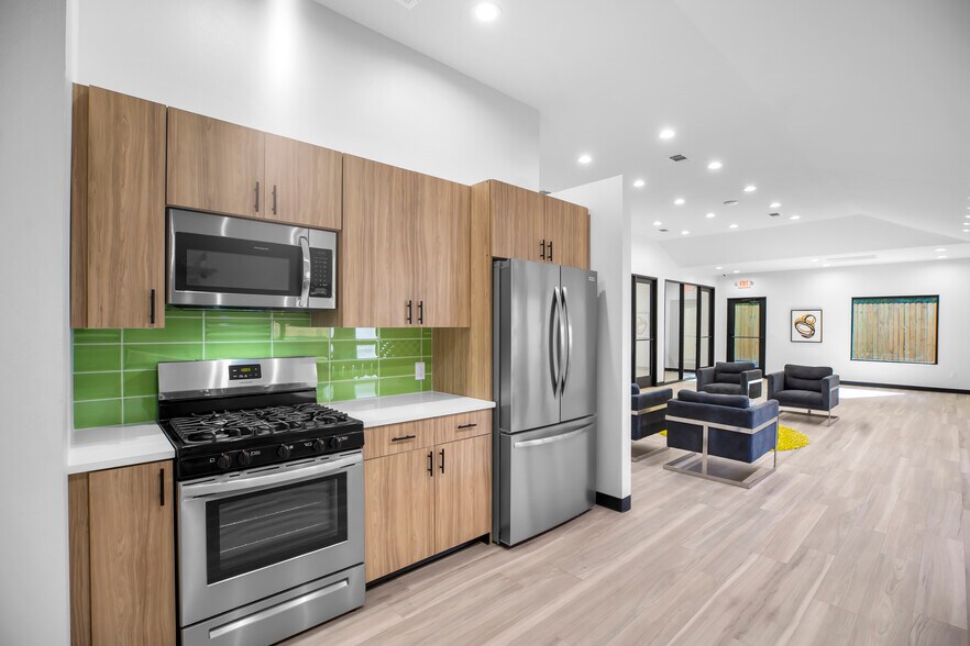 More Photos Of 2001 Tulane Dr, Lufkin Medical For Sale