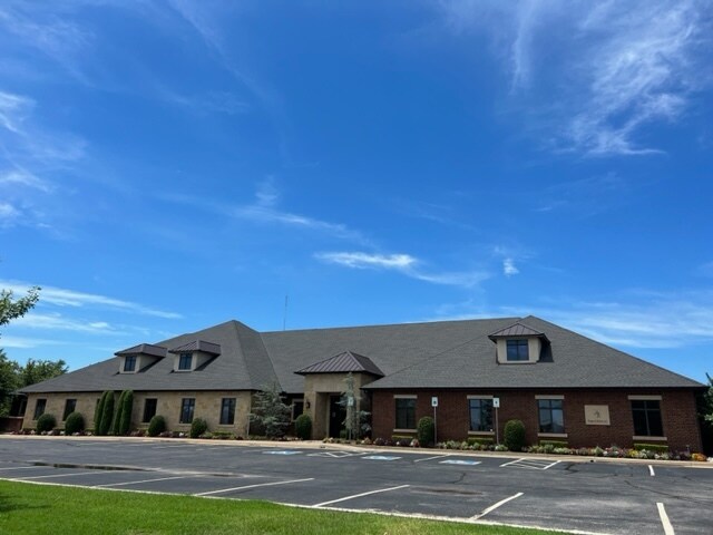 More Photos Of 9505 N Kelley Ave, Oklahoma City Office Residential For Sale