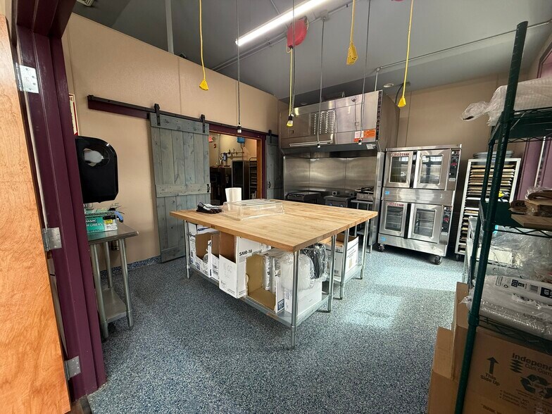 More Photos Of 10 East St, East Granby Storefront Retail Office For Lease