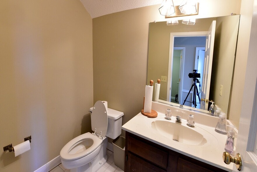 More Photos Of 2601 Sandy Plains Rd, Marietta Office For Sale
