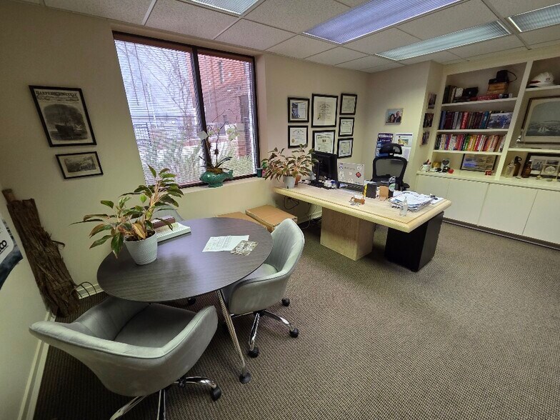 More Photos Of 243 Front St, Wilmington Office For Sale