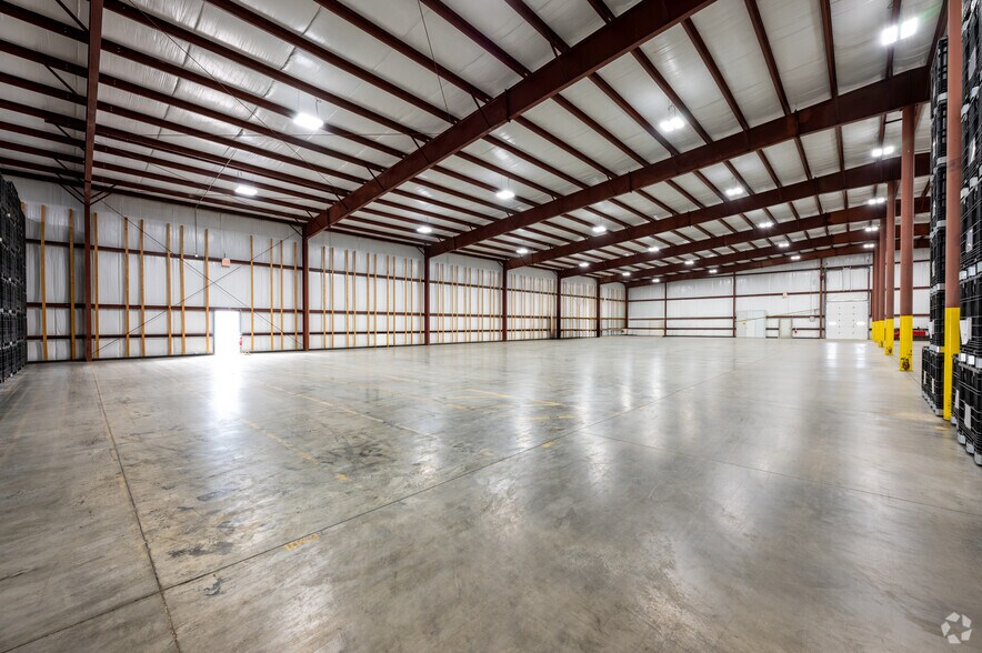 More Photos Of 2230 E Co Rd 300 N, Greensburg Distribution For Lease