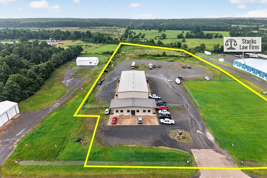 More Photos Of 13993 Highway 65, Damascus Warehouse For Sale