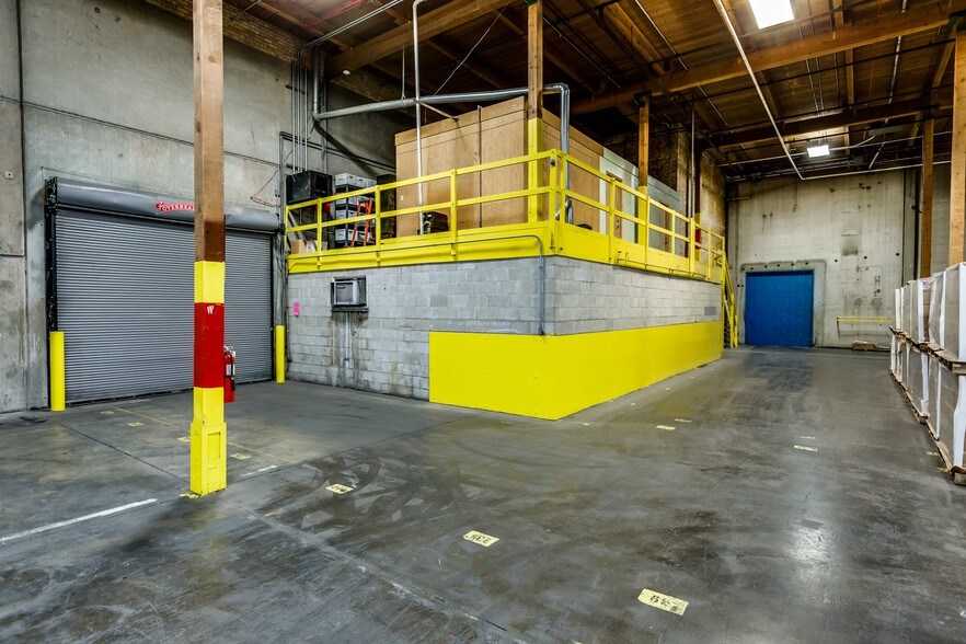 More Photos Of 430 7th Ave S, Buhl Manufacturing For Lease