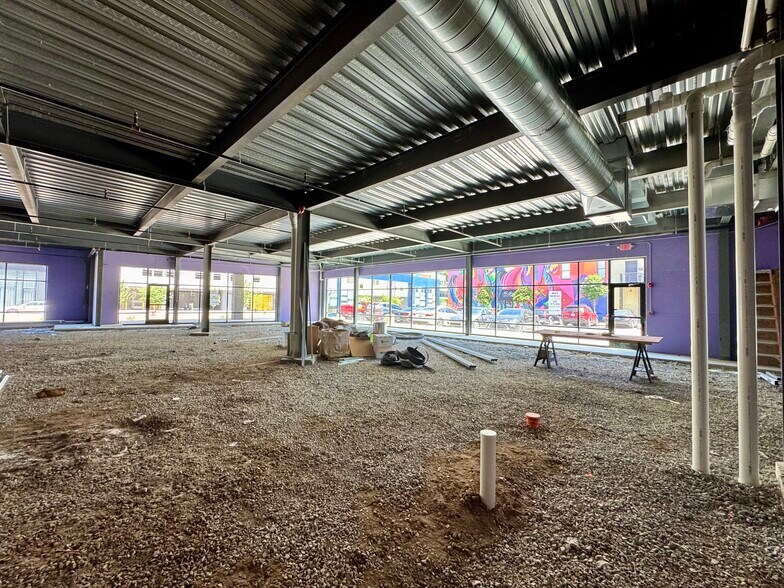 More Photos Of 814 E Main St, Louisville Storefront Retail Office For Lease