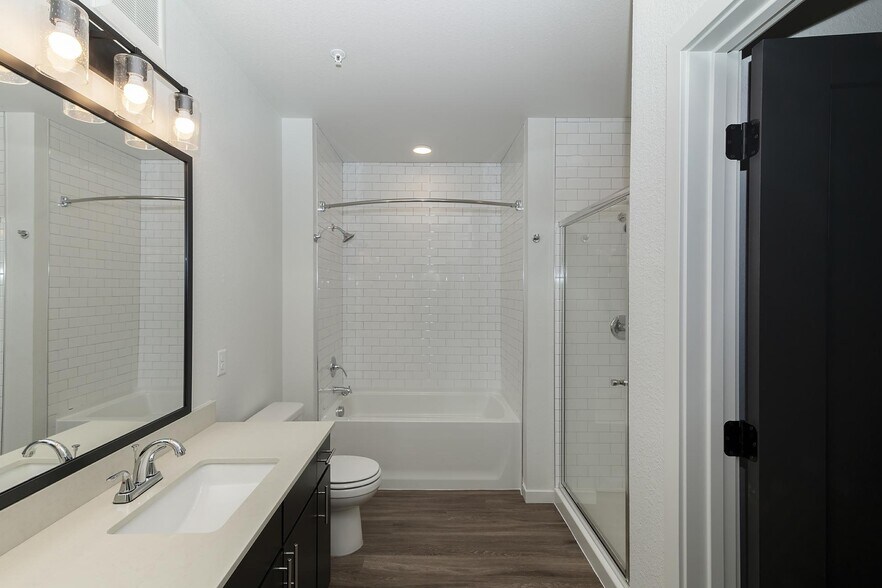 More Photos Of 270 E Flatiron Crossing Dr, Broomfield Apartments For Lease