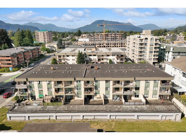 Primary Photo Of 45744 Spadina Av, Chilliwack Apartments For Sale