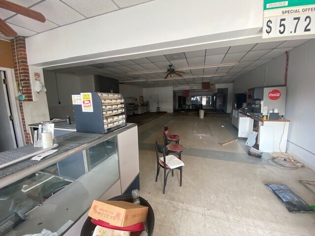 More Photos Of 6023 Kingsley Lake Dr, Starke Service Station For Sale