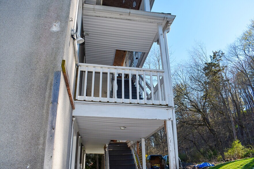 More Photos Of 514 Davis Ave, Endicott Apartments For Sale