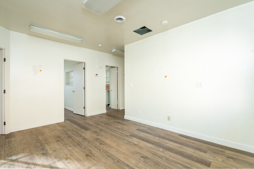 More Photos Of 2028 Lake Ave, Altadena Medical For Lease