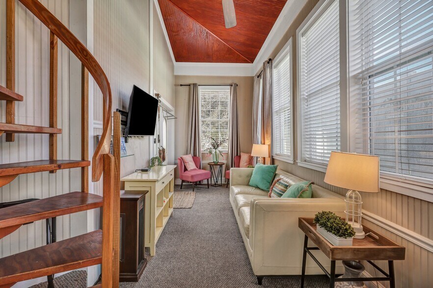 More Photos Of 24 Van Horne Ave, Tybee Island Hospitality For Sale