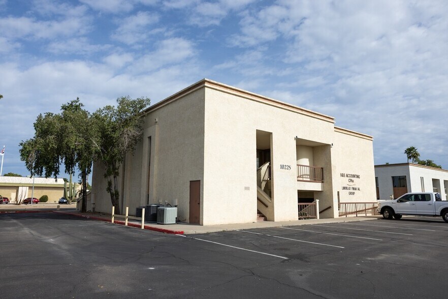More Photos Of 10225 W Thunderbird Blvd, Sun City Medical For Sale