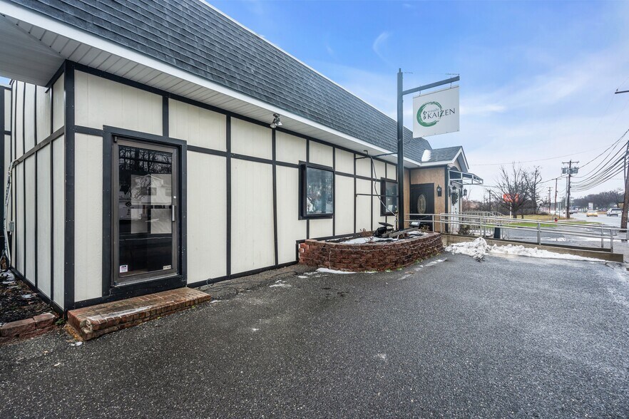 More Photos Of 392 Rt-34, Matawan Restaurant For Sale