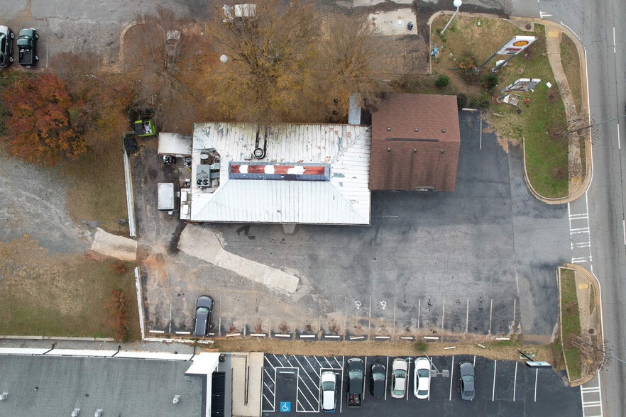 More Photos Of 1082 Highway 19 N, Thomaston Restaurant For Sale