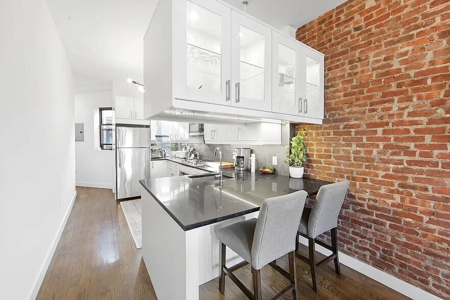 More Photos Of 14 Lincoln Pl, Brooklyn Apartments For Sale