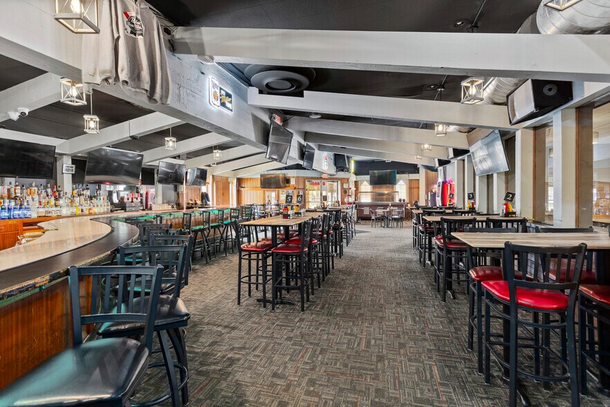 More Photos Of 618-630 W Wisconsin Ave, Appleton Bowling Alley For Sale