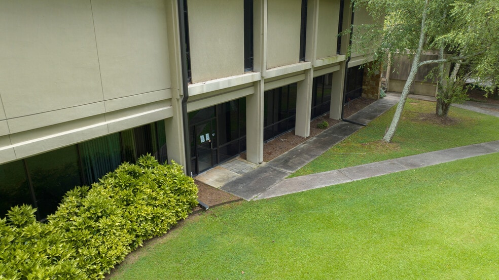 More Photos Of 1330 N Park St, Carrollton Medical For Sale