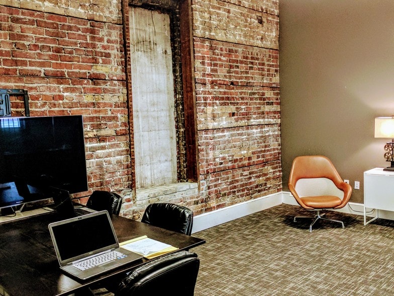 More Photos Of 510 N Franklin St, Tampa Loft Creative Space For Lease