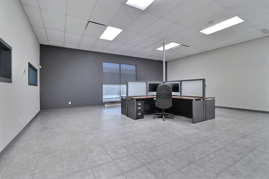More Photos Of 6205 St Corbeil, Trois-Rivières Office For Sale