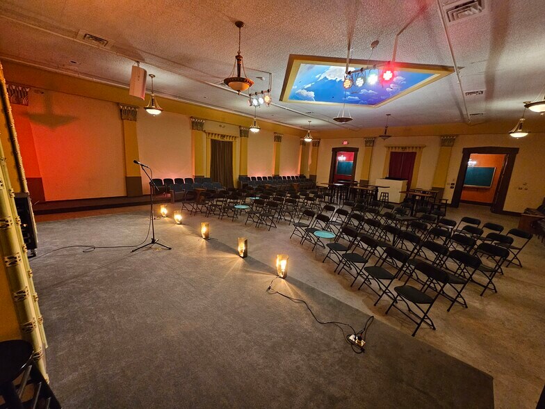 More Photos Of 130 N 1st St, Wausau Storefront Retail Office For Lease