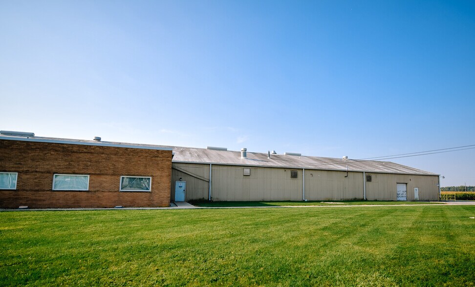 More Photos Of 211 W Geneva St, Dunkirk Manufacturing For Lease