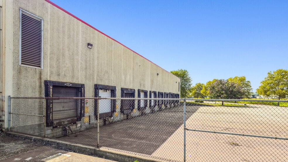 More Photos Of 1930 N Montgomery Rd, Greensburg Truck Terminal For Sale