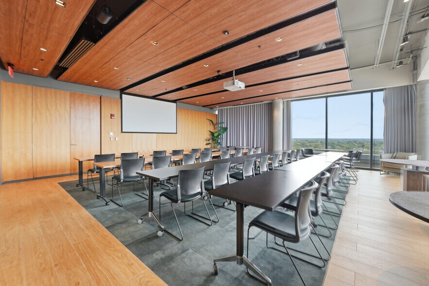 More Photos Of 555 S Mangum St, Durham Office For Lease