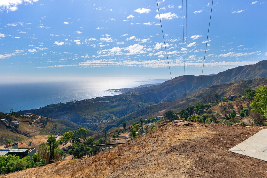 More Photos Of 21800 Azurelee Dr, Malibu Land For Sale