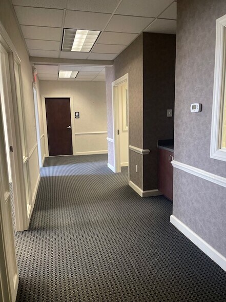 More Photos Of 1710 E Arlington Blvd, Greenville Office Residential For Lease