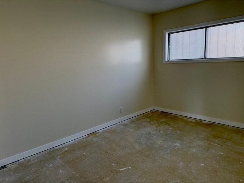 More Photos Of 3615 N 44th St, Lincoln Freestanding For Sale