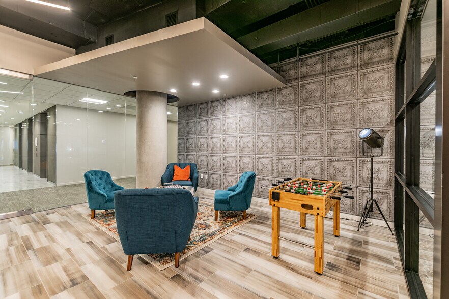 More Photos Of 400 N Ashley Dr, Tampa Coworking Space