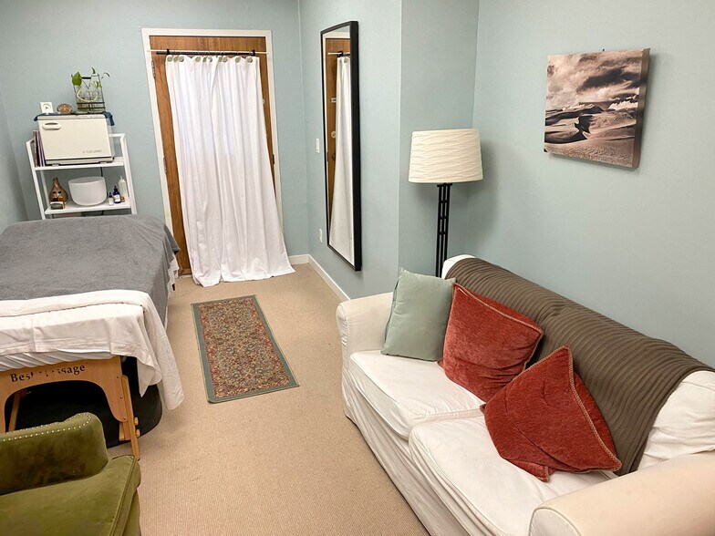 More Photos Of 25 Tamalpais Ave, San Anselmo Office For Lease
