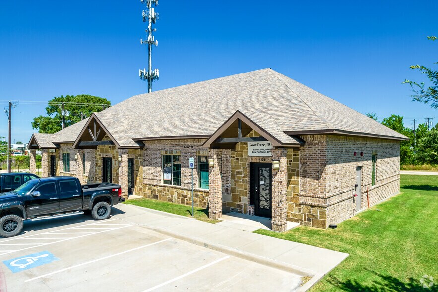 More Photos Of 9300 John Hickman Pky, Frisco Unknown For Lease