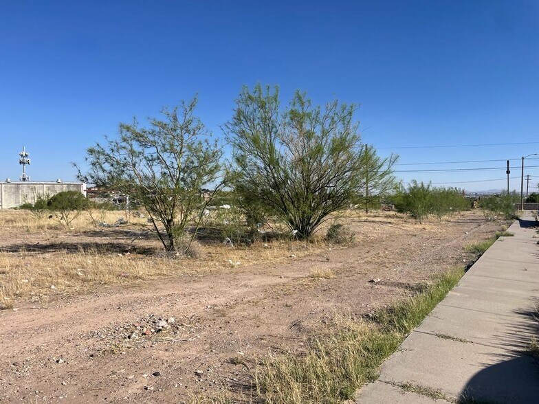 More Photos Of 2518 Partello St, El Paso Land For Sale