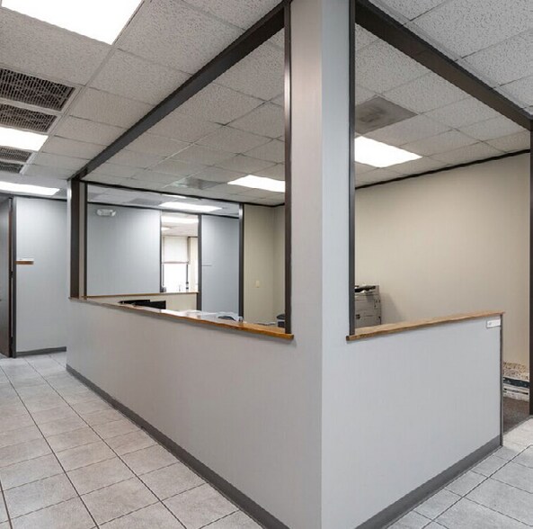 More Photos Of 11300 Windfern Rd, Houston Warehouse For Lease