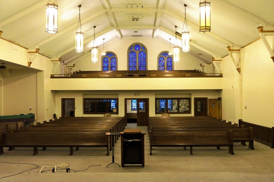 More Photos Of 433 Oak St, Dayton Religious Facility For Sale