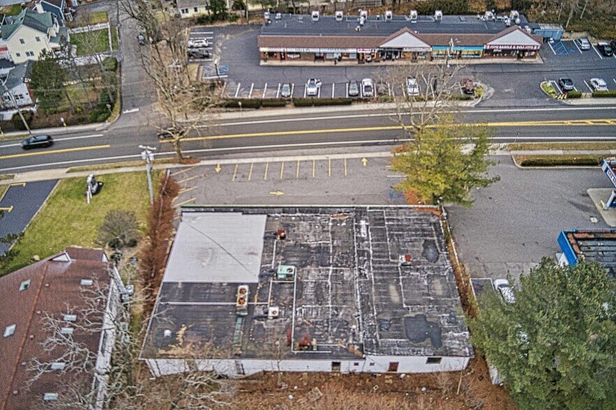 More Photos Of 80 E Main St, Huntington General Retail For Sale