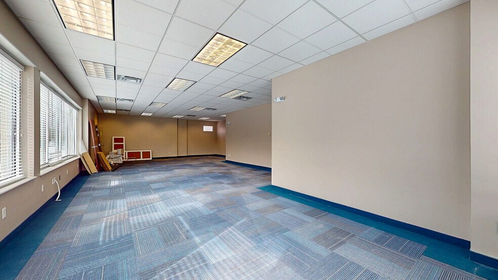More Photos Of 119 Hebron Ave, Glastonbury Freestanding For Lease