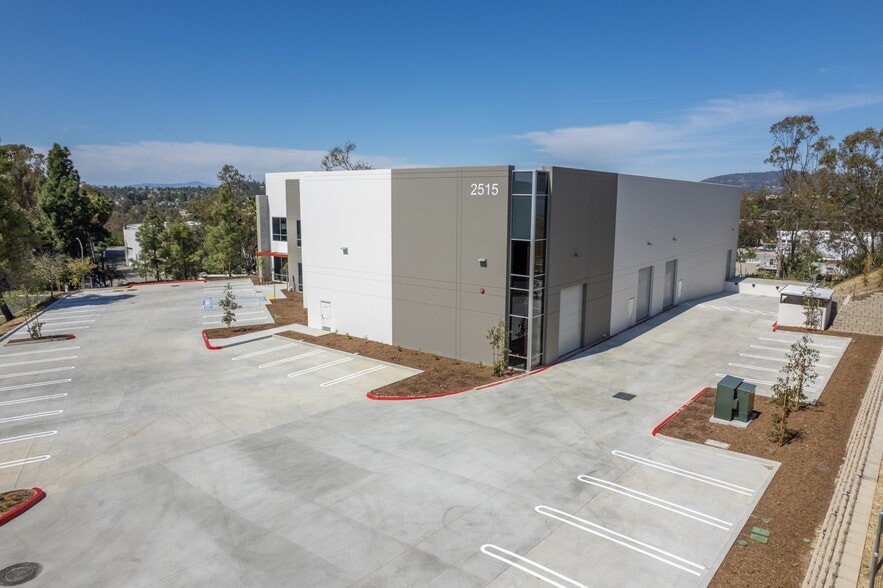 More Photos Of 2515 Birch St, Vista Warehouse For Lease